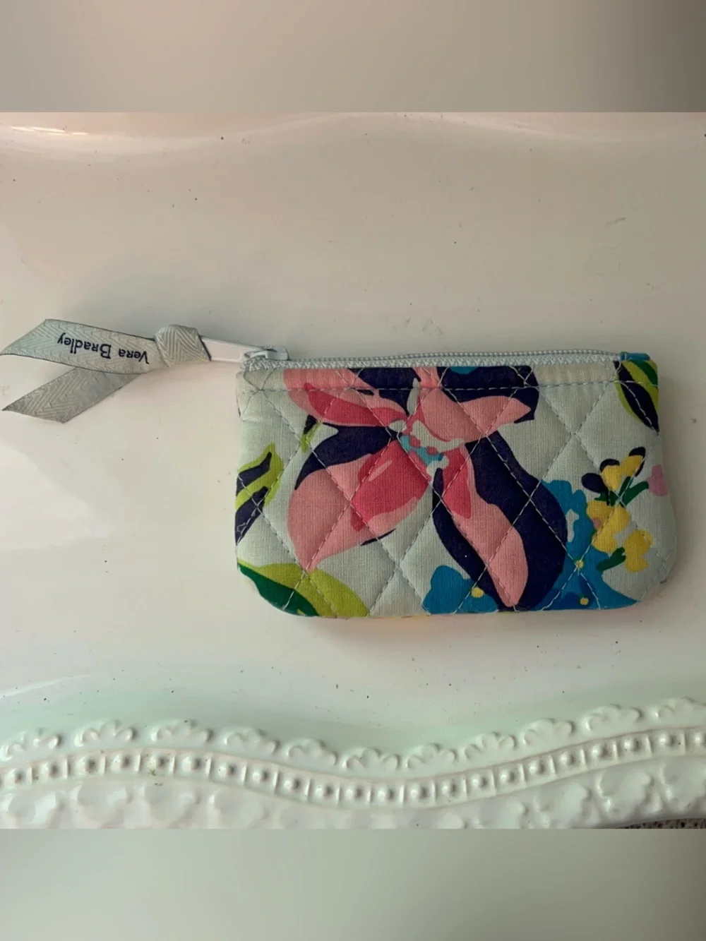 Vera Bradley coin purse in the discontinued "Marian Floral" print - Picture 2 of 6